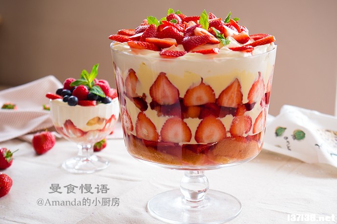 %E8%8D%89%E8%8E%93trifle3.jpg